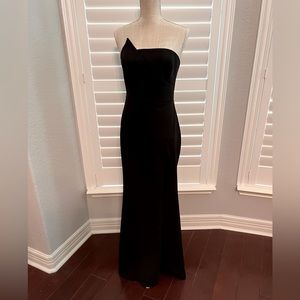NWT BCBG Black Strapless Fitted Bustier Gown, Size 6